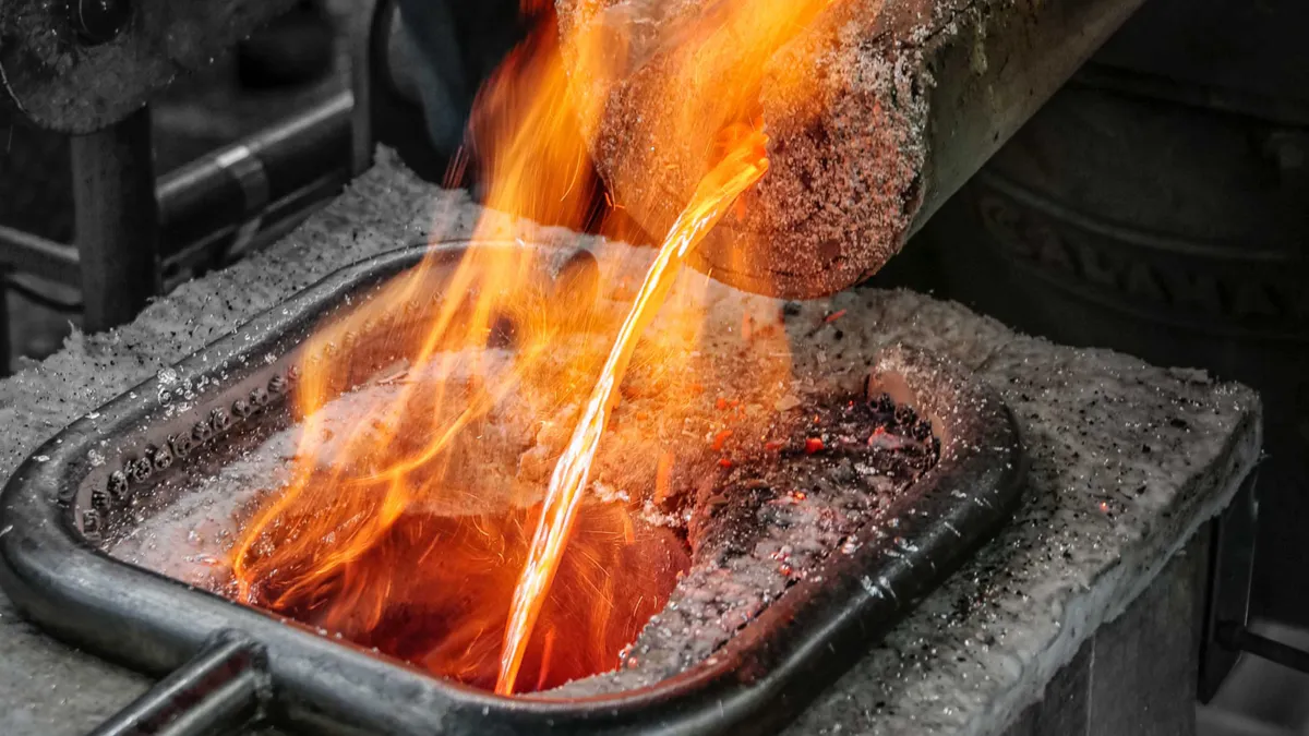 Goldschmelze Detailansicht Produktion